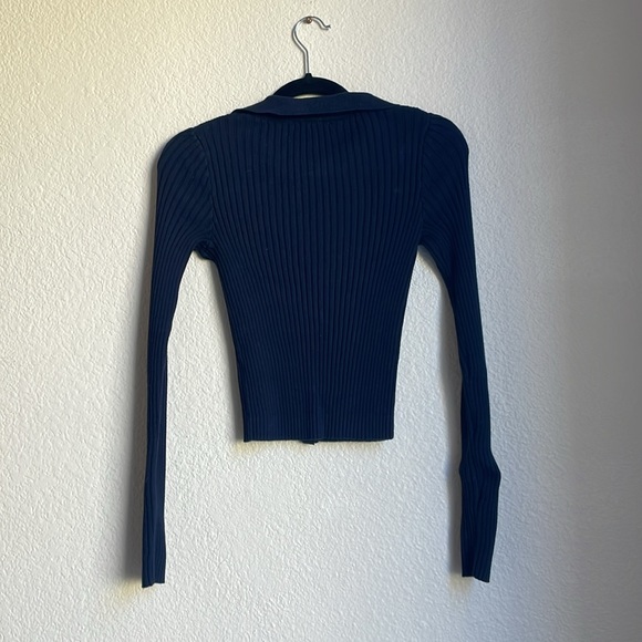 Brandy Melville button down crop top. - Picture 4 of 4